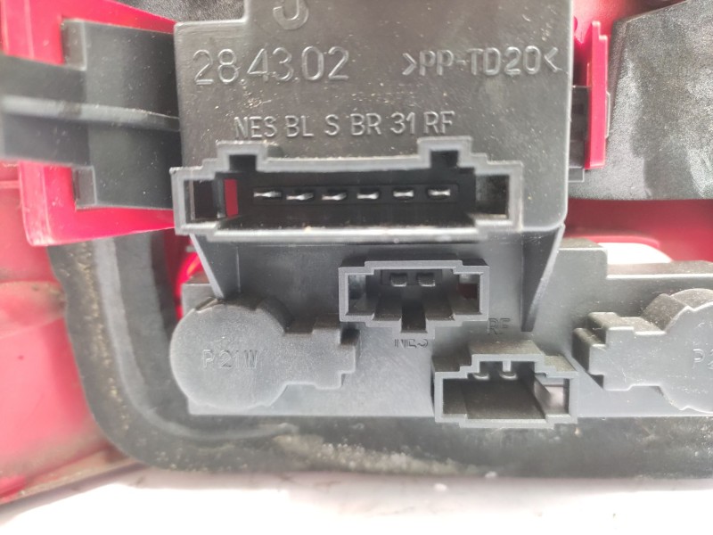 Piloto Trasero Derecho 1j9945096q  - Volkswagen Golf Iv Variant (1j5) 1.6 16v 3