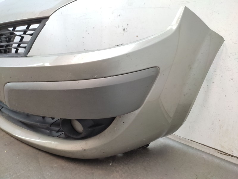 Recambio de paragolpes delantero para renault grand scénic ii (jm0/1_) 1.9 dci (jm14) referencia OEM IAM   