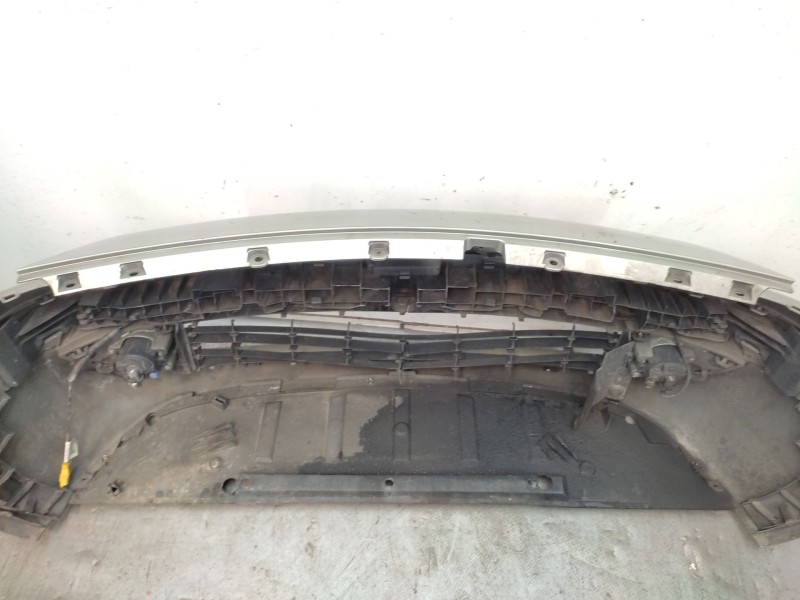 Recambio de paragolpes delantero para renault grand scénic ii (jm0/1_) 1.9 dci (jm14) referencia OEM IAM   