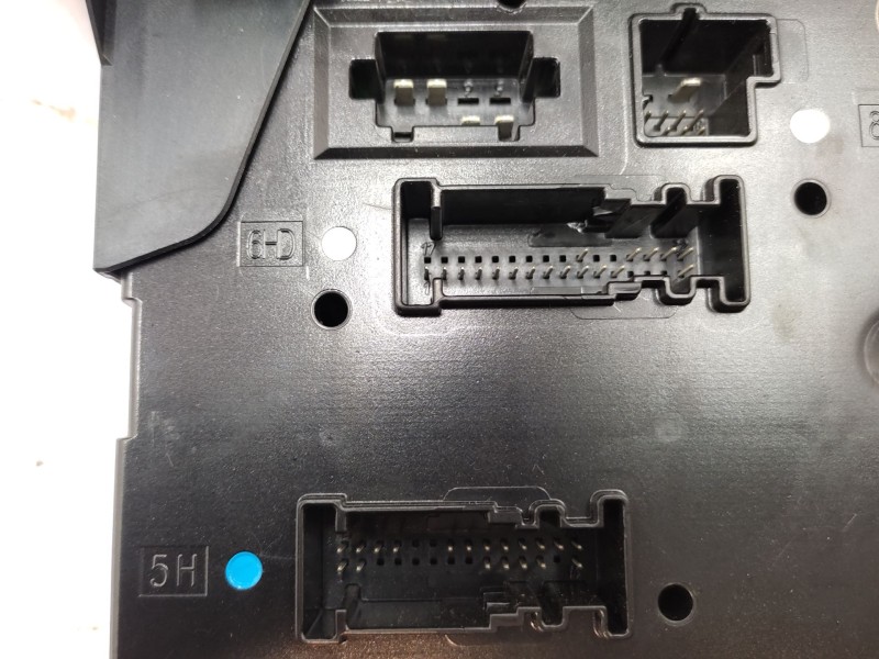 Recambio de caja reles / fusibles para mercedes-benz clase c (w204) c 220 cdi (204.008) referencia OEM IAM   