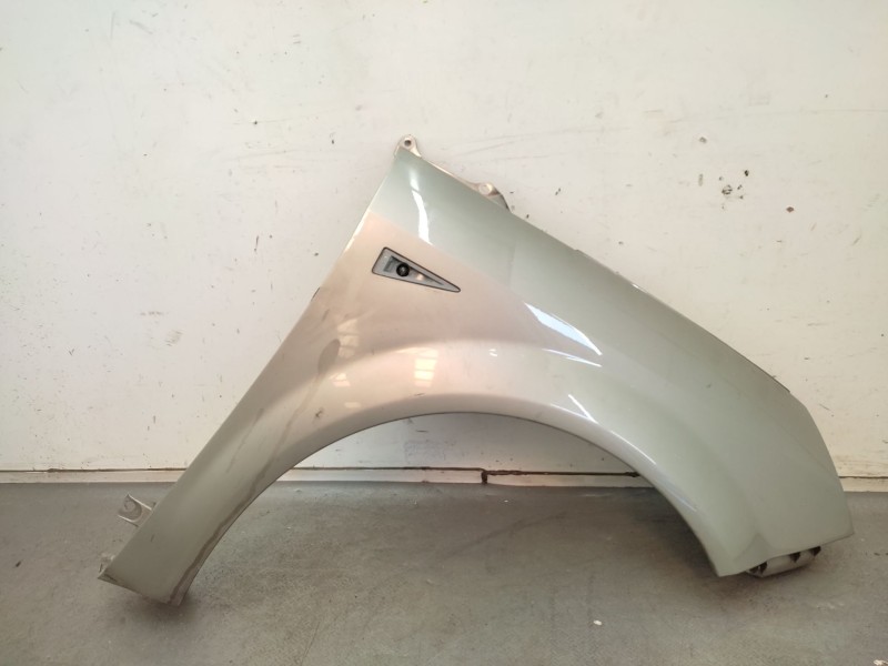 Recambio de aleta delantera derecha para renault grand scénic ii (jm0/1_) 1.9 dci (jm14) referencia OEM IAM   