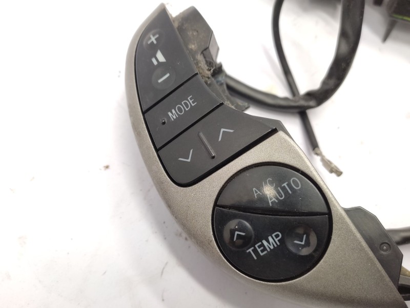 Mando Volante 8424447010  - Toyota Prius (nhw20) 1.5 Cat 2