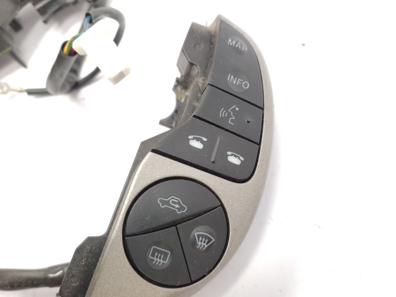 Mando Volante 8424447010  - Toyota Prius (nhw20) 1.5 Cat 3
