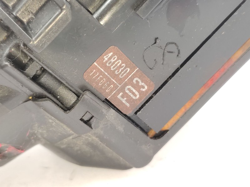 Mando Limpia 8465248030  - Toyota Prius (nhw20) 1.5 Cat 4