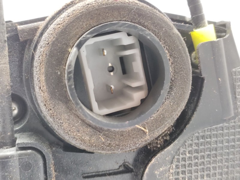 Cerradura Puerta Trasera Derecha 6905047040  - Toyota Prius (nhw20) 1.5 Cat 4