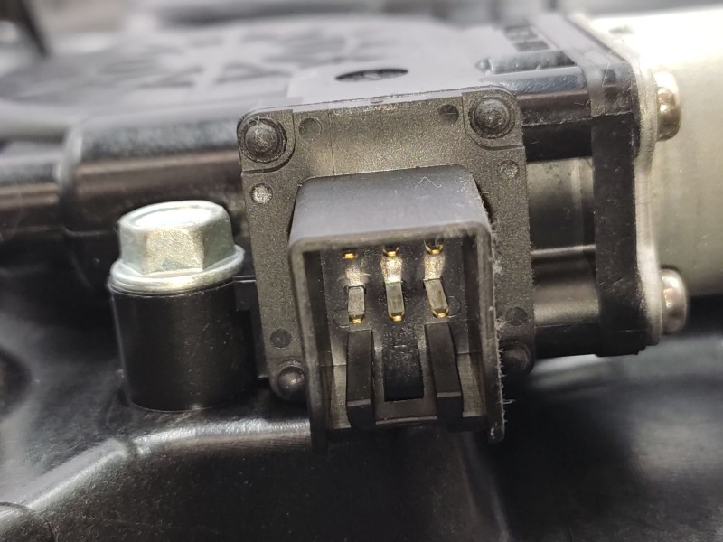 Recambio de elevalunas trasero izquierdo para mazda 6 station wagon (gj, gl) 2.2 d referencia OEM IAM   