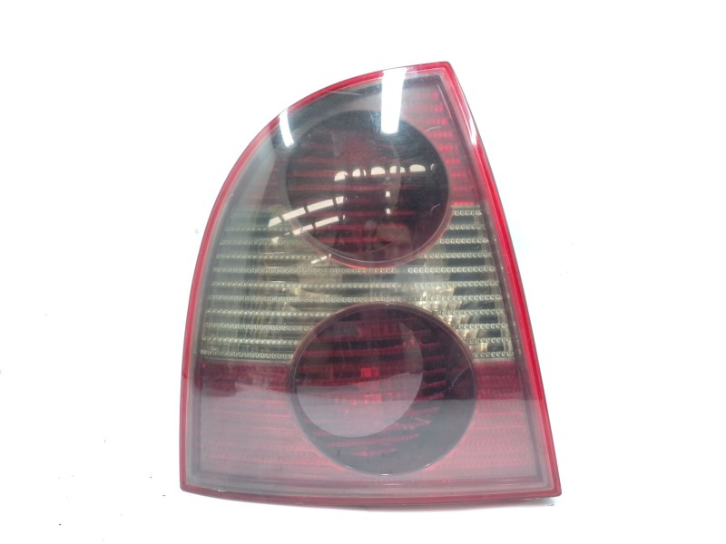 Recambio de piloto trasero izquierdo para volkswagen passat b5.5 (3b3) 1.9 tdi referencia OEM IAM   