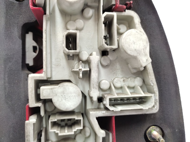 Recambio de piloto trasero izquierdo para volkswagen passat b5.5 (3b3) 1.9 tdi referencia OEM IAM   