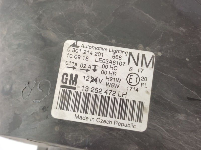 Recambio de faro izquierdo para opel zafira / zafira family b (a05) 1.9 cdti (m75) referencia OEM IAM  93179910 