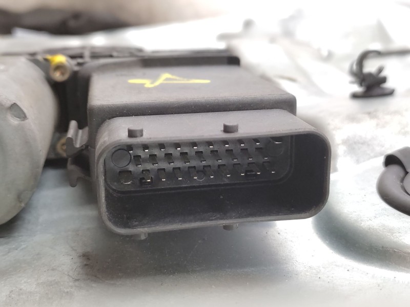 Elevalunas Delantero Izquierdo 3b1837461  - Volkswagen Passat B5.5 (3b3) 1.9 Tdi 4