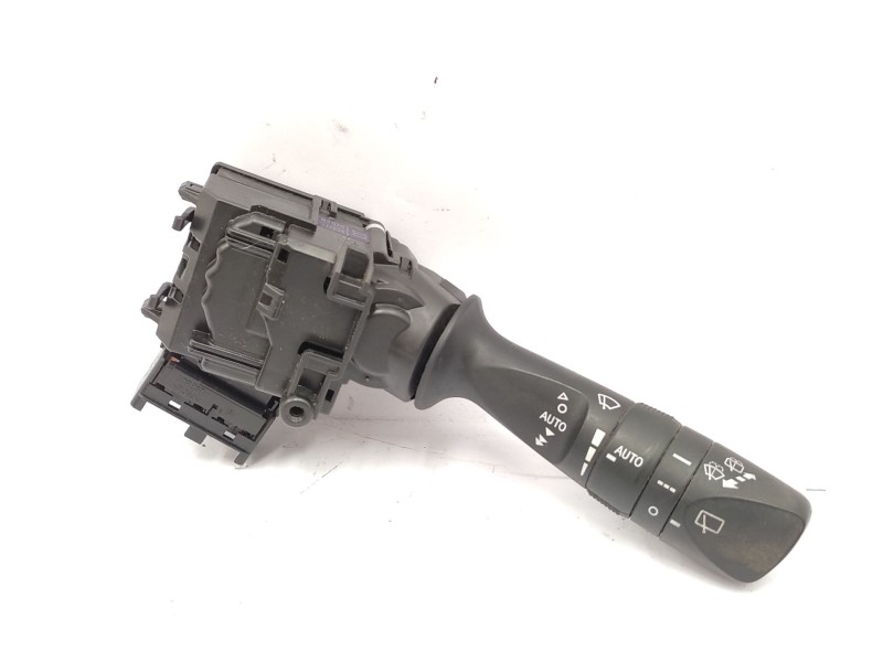 Recambio de mando limpia para toyota auris (_e18_) 1.8 hybrid (zwe186_) referencia OEM IAM   