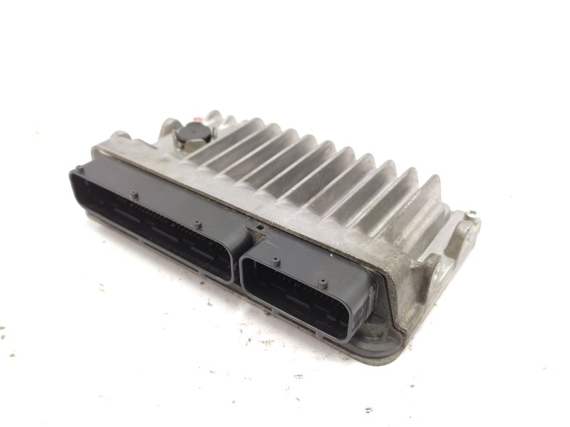 Recambio de centralita motor uce para toyota auris (_e18_) 1.8 hybrid (zwe186_) referencia OEM IAM   