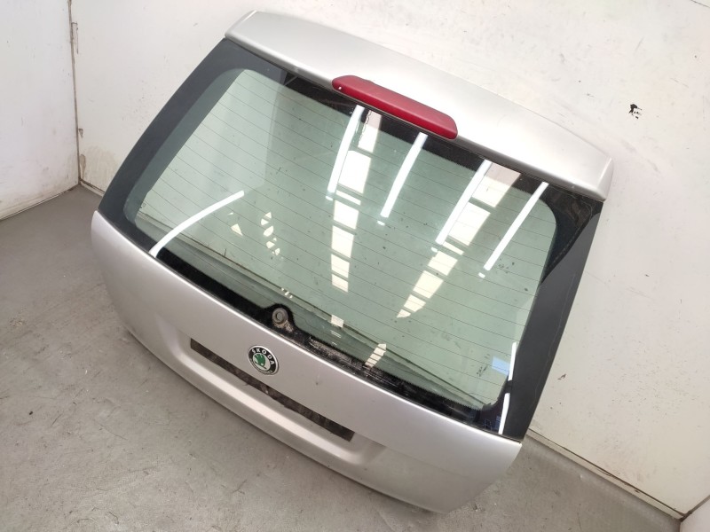 Recambio de porton trasero para skoda octavia ii combi (1z5) 2.0 fsi referencia OEM IAM   