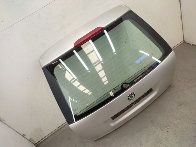 Recambio de porton trasero para skoda octavia ii combi (1z5) 2.0 fsi referencia OEM IAM   