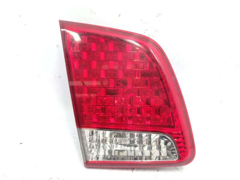 Recambio de piloto trasero izquierdo interior para kia sorento 2.2 crdi cat referencia OEM IAM   