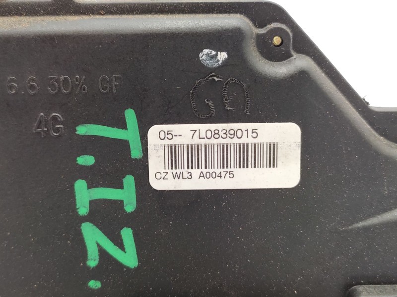 Recambio de cerradura puerta trasera izquierda para skoda octavia ii combi (1z5) 2.0 fsi referencia OEM IAM   