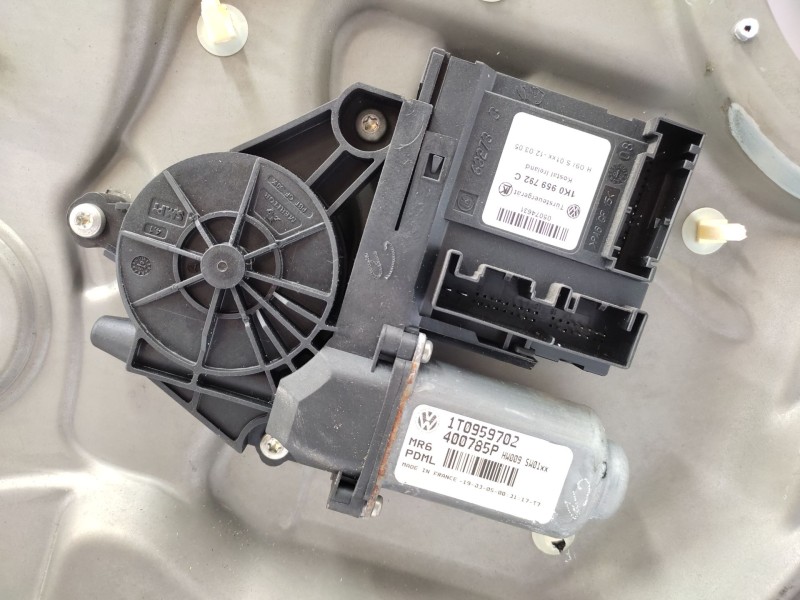 Recambio de elevalunas delantero derecho para skoda octavia ii combi (1z5) 2.0 fsi referencia OEM IAM   