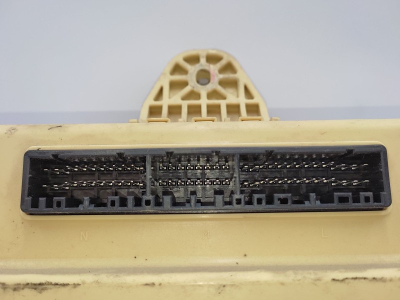 Caja Reles / Fusibles 954002p411  - Kia Sorento 2.2 Crdi Cat 6