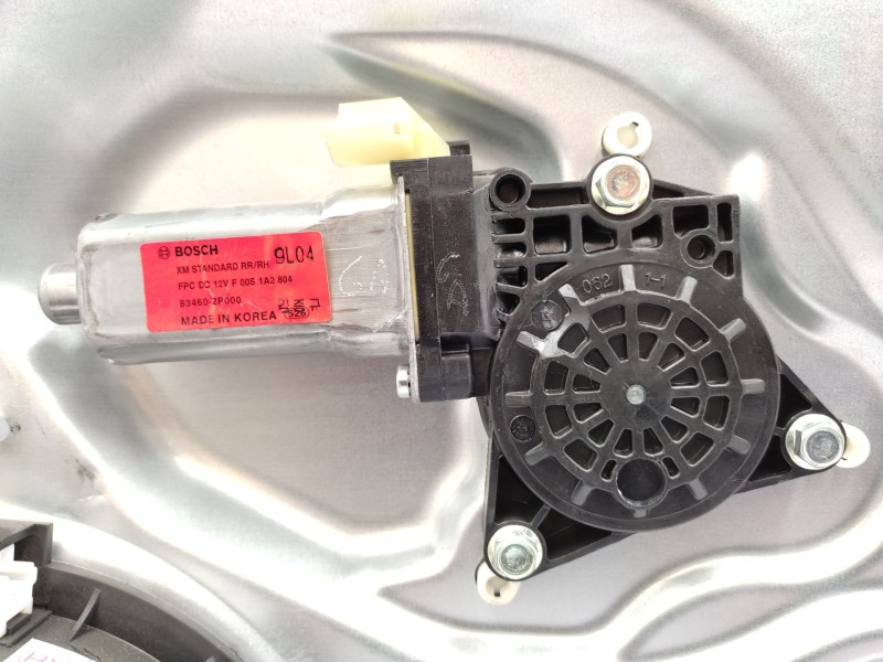 Elevalunas Trasero Derecho 834022p000  - Kia Sorento 2.2 Crdi Cat 2