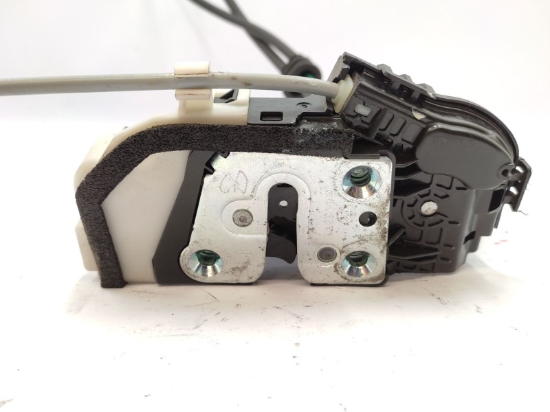 Cerradura Puerta Trasera Derecha 814202p000  - Kia Sorento 2.2 Crdi Cat 3