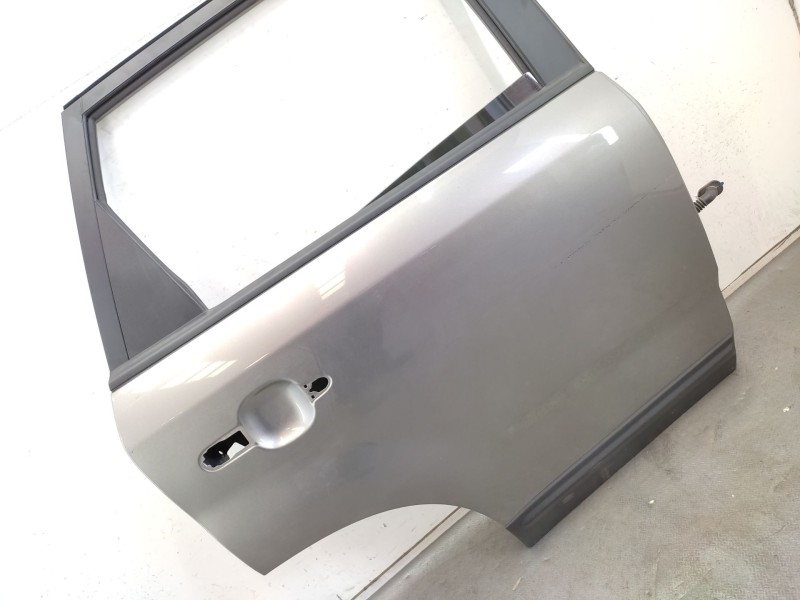 Puerta Trasera Derecha 770042p010  - Kia Sorento 2.2 Crdi Cat 3