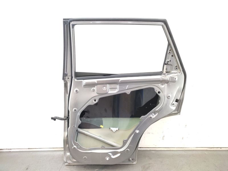 Puerta Trasera Derecha 770042p010  - Kia Sorento 2.2 Crdi Cat 4