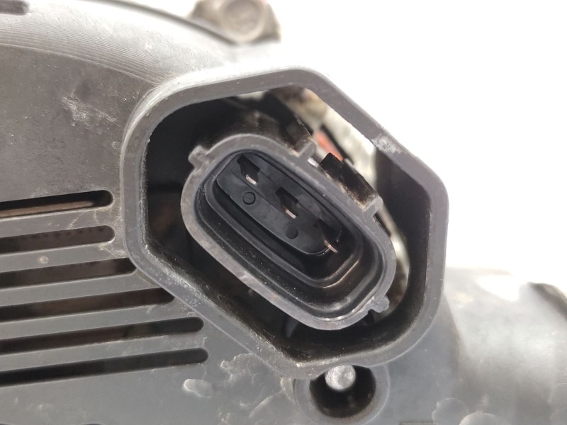 Alternador 373002f100 Fg15s034 - Kia Sorento 2.2 Crdi Cat 5