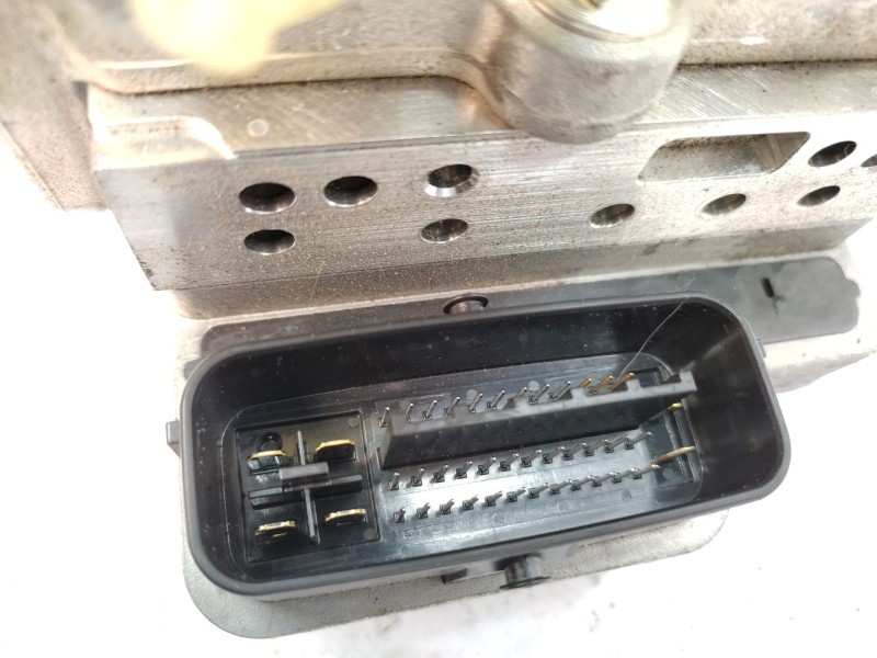Recambio de abs para toyota auris (_e18_) 1.8 hybrid (zwe186_) referencia OEM IAM  4707012020 