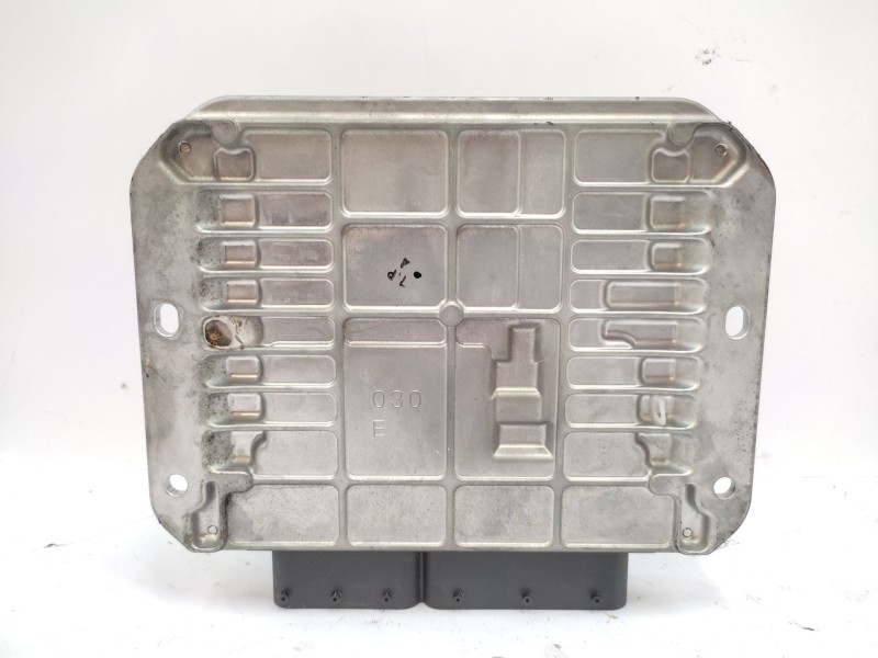 Recambio de centralita motor uce para mitsubishi asx (ga_w_) 1.8 di-d (ga6w) referencia OEM IAM   