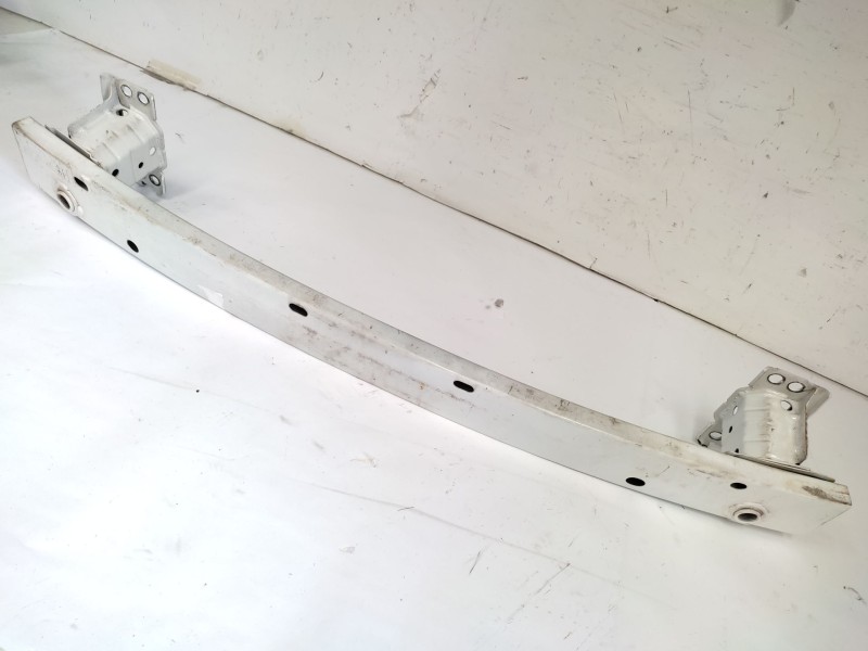 Recambio de refuerzo paragolpes delantero para toyota auris (_e18_) 1.8 hybrid (zwe186_) referencia OEM IAM   