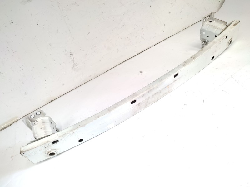 Recambio de refuerzo paragolpes delantero para toyota auris (_e18_) 1.8 hybrid (zwe186_) referencia OEM IAM   