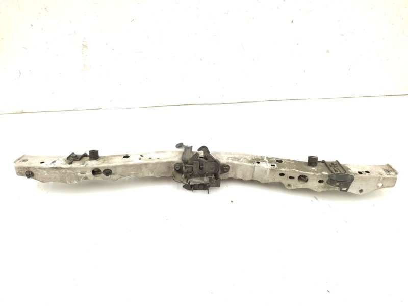 Recambio de travesaño superior para toyota auris (_e18_) 1.8 hybrid (zwe186_) referencia OEM IAM   