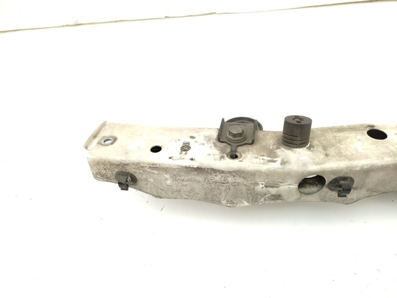 Recambio de travesaño superior para toyota auris (_e18_) 1.8 hybrid (zwe186_) referencia OEM IAM   