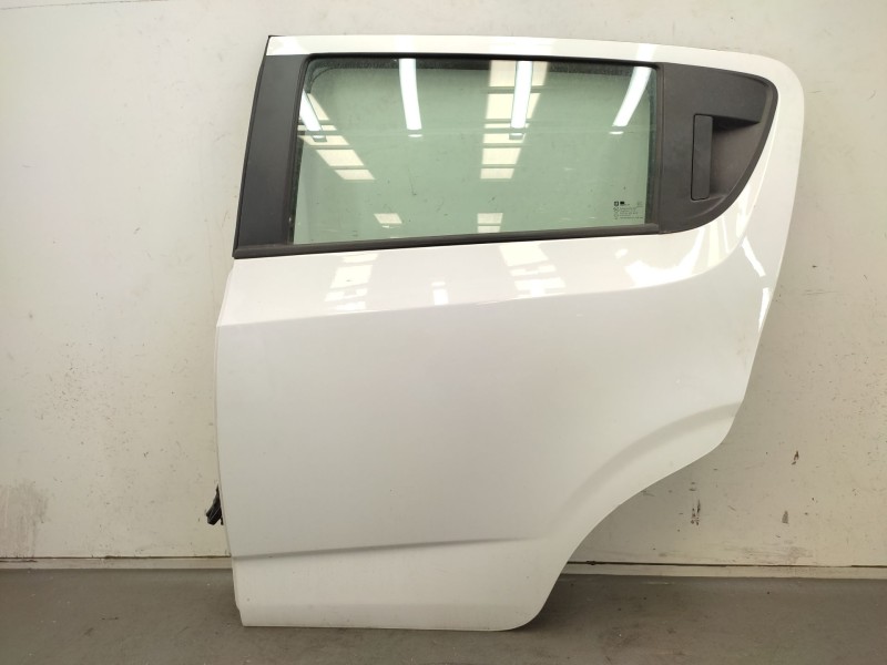 Recambio de puerta trasera izquierda para chevrolet aveo berlina hatchback ls referencia OEM IAM   