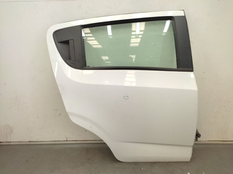 Recambio de puerta trasera derecha para chevrolet aveo berlina hatchback ls referencia OEM IAM   