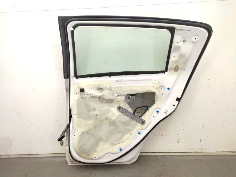 Puerta Trasera Derecha 42357430  - Chevrolet Aveo Berlina Hatchback Ls 5