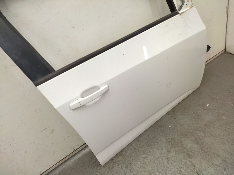 Puerta Delantera Derecha 95940508  - Chevrolet Aveo Berlina Hatchback Ls 3