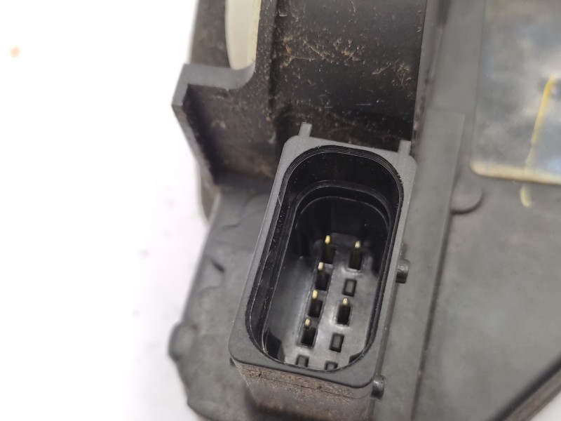 Cerradura Puerta Delantera Derecha 13577984 13579523  - Chevrolet Aveo Berlina Hatchback Ls 5