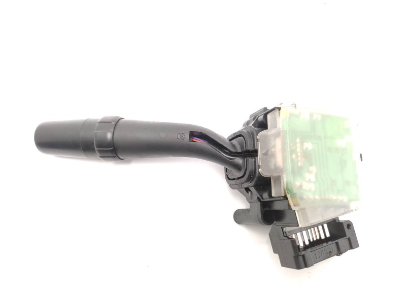 Mando Limpia 8465205170  - Toyota Avensis Wagon (t25) 2.2 D-4d Executive 2
