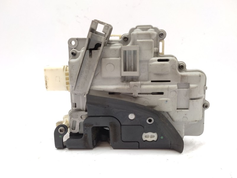 Recambio de cerradura puerta delantera derecha para audi a3 sportback (8pa) 2.0 tfsi quattro referencia OEM IAM   
