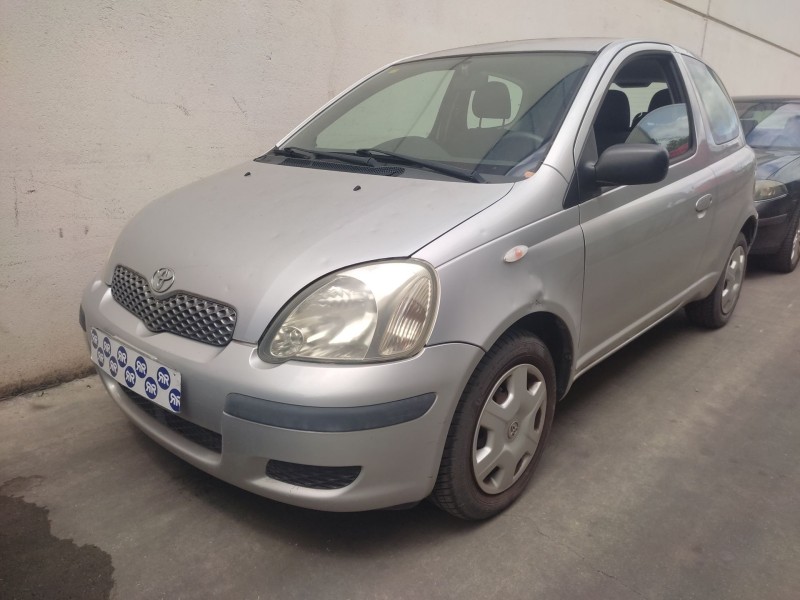 toyota yaris (_p1_) del año 2004