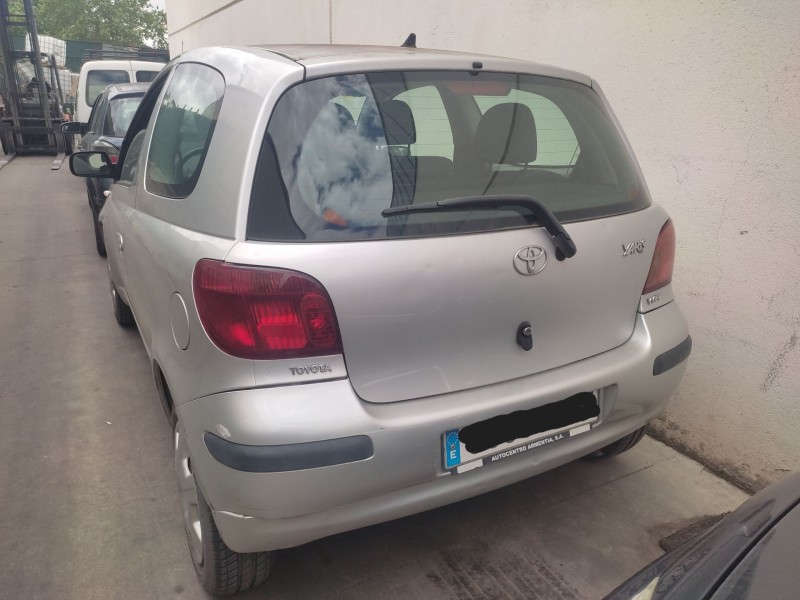 toyota yaris (_p1_) del año 2004