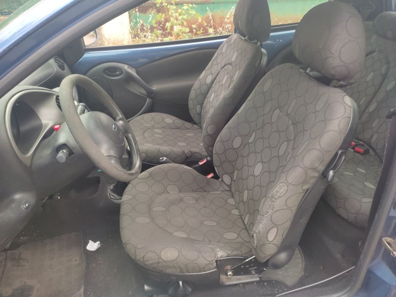 ford ka (rb_) del año 2005