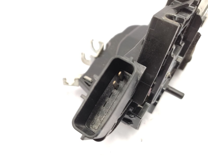 Cerradura Puerta Trasera Derecha 825003na0a  - Nissan Leaf 4