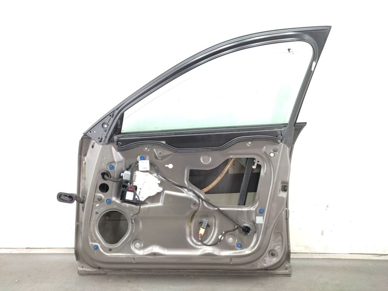 Recambio de puerta delantera derecha para audi a3 sportback (8pa) 2.0 tfsi quattro referencia OEM IAM  8P4831052A 