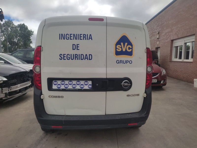opel combo furgoneta/monovolumen (x12) del año 2016