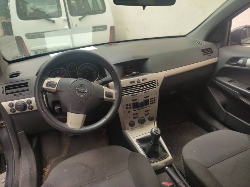 opel astra h (a04) del año 2008
