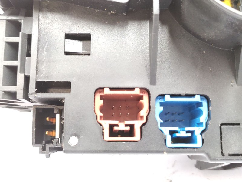 Recambio de mando multifuncion para peugeot 407 (6d_) 2.0 (6drfnb, 6drfne) referencia OEM IAM   