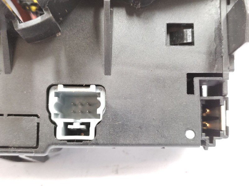 Recambio de mando multifuncion para peugeot 407 (6d_) 2.0 (6drfnb, 6drfne) referencia OEM IAM   