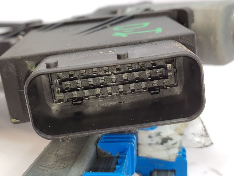 Recambio de elevalunas delantero izquierdo para renault laguna ii (bg0/1_) 1.9 dci (bg08, bg0g) referencia OEM IAM   